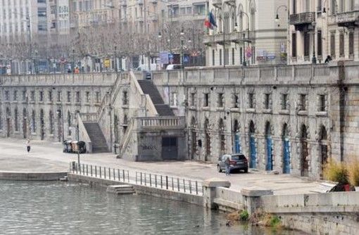 Torino, tragedia sfiorata ai Murazzi: cade da oltre tre metri e si procura diverse fratture