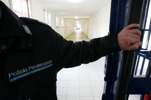 Quattro reclusi denunciati per falso Quattro reclusi denunciati per falso