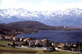 Viverone, due bandi per asfaltature, marciapiedi e campo sportivo - Foto archivio newsbiella.it