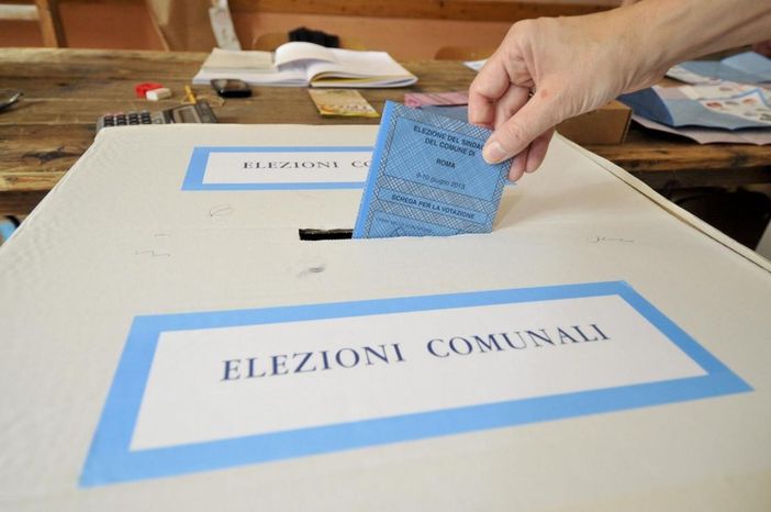 Elezioni e Referendum, ecco la guida completa per andare a votare oggi e domani