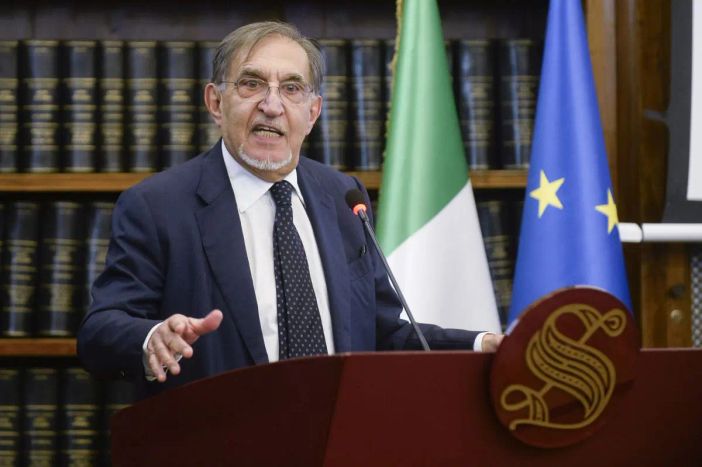 La Russa “Da Garofani frasi improvvide, ma non ho chiesto le sue dimissioni” La Russa “Da Garofani frasi improvvide, ma non ho chiesto le sue dimissioni”