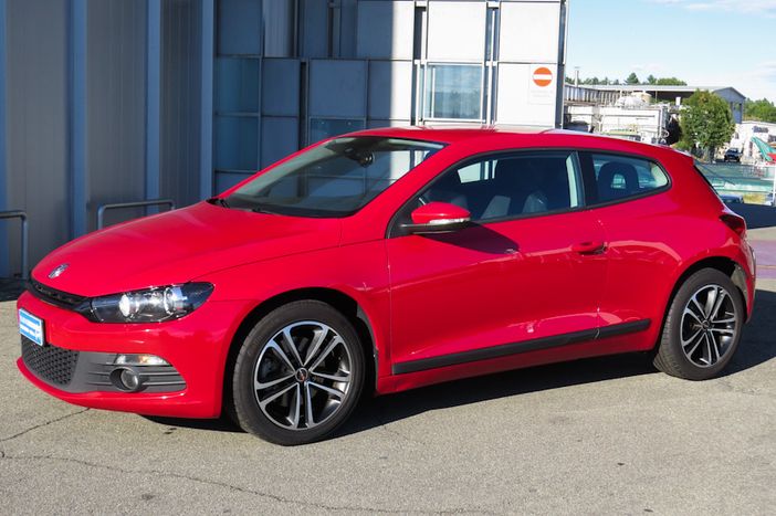 Volkswagen Scirocco 1.4 Tsi anno 2009 km 100.000 prezzo 10.000 euro