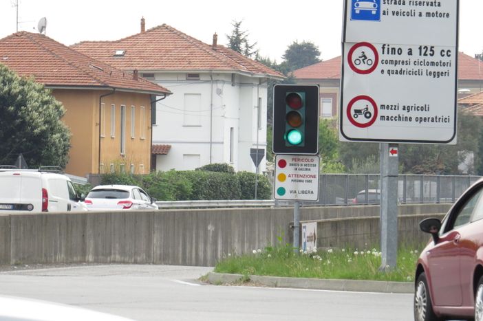 Tunnel San Maurizio, in arrivo un sistema di videosorveglianza contro i “furbetti” dei rifiuti - Foto archivio newsbiella.it
