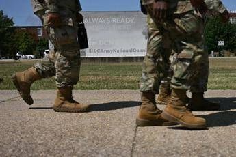 Guardia Nazionale dispiegata a Washington dopo l'ordine di Trump