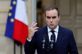 Francia, Lecornu: "Considero la mia missione terminata" Francia, Lecornu: "Considero la mia missione terminata"