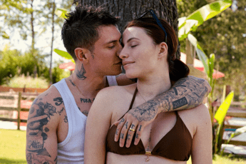 Benjamin Mascolo confessa: "Abbiamo perso due bambini prima di Athena" Benjamin Mascolo confessa: "Abbiamo perso due bambini prima di Athena"