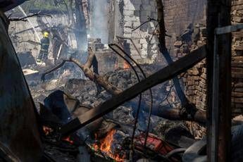 Ucraina-Russia, Mosca: "Avanziamo in tutte le direzioni". Attacchi su Odessa, colpita anche Mykolaiv Ucraina-Russia, Mosca: "Avanziamo in tutte le direzioni". Attacchi su Odessa, colpita anche Mykolaiv