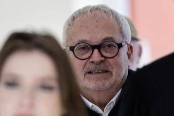 Francia, 4 anni a ex senatore Guerriau: ha drogato collega per usarle violenza Francia, 4 anni a ex senatore Guerriau: ha drogato collega per usarle violenza