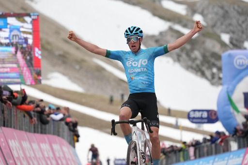 BuonGiro. Bais come Pantani, 24 anni dopo è il re di Campo Imperatore. Big, cosa aspettate? BuonGiro. Bais come Pantani, 24 anni dopo è il re di Campo Imperatore. Big, cosa aspettate?