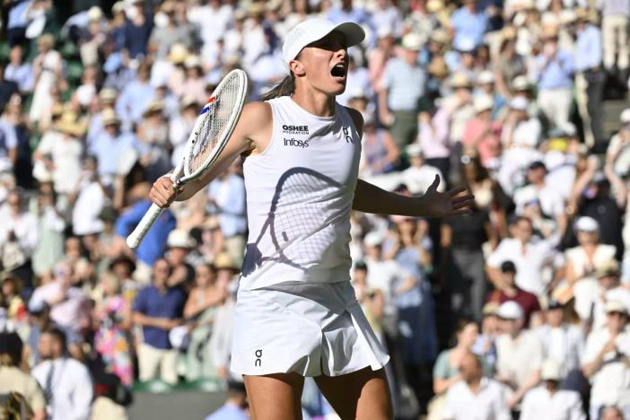 Swiatek regina a Wimbledon, stesa Anisimova con un doppio 6-0