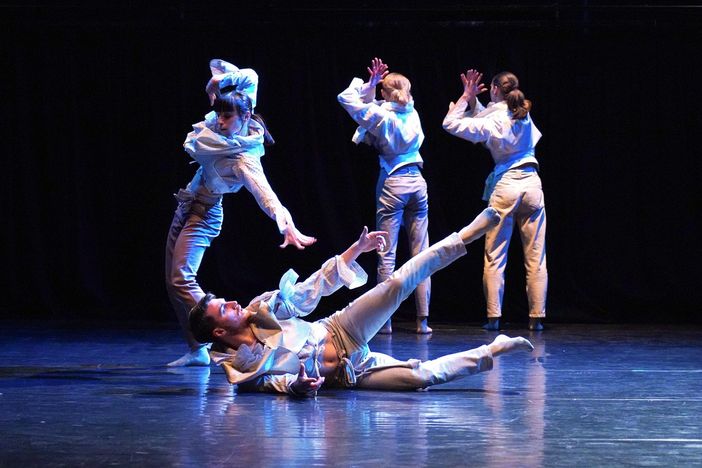 "AREPO#2" a Vigliano Biellese: un viaggio nella danza contemporanea - Foto di Simone Vittonetto. "AREPO#2" a Vigliano Biellese: un viaggio nella danza contemporanea - Foto di Simone Vittonetto.