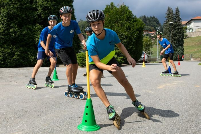 A Bielmonte il primo camp di slalom su pattini