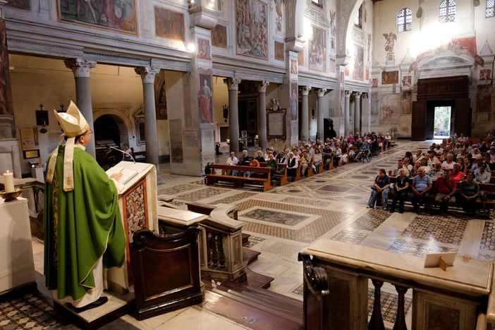 A Roma i pellegrini biellesi, il vescovo Farinella: "Un momento speciale per tutti i biellesi" - Foto dalla pagina Facebook del vescovo Roberto Farinella.