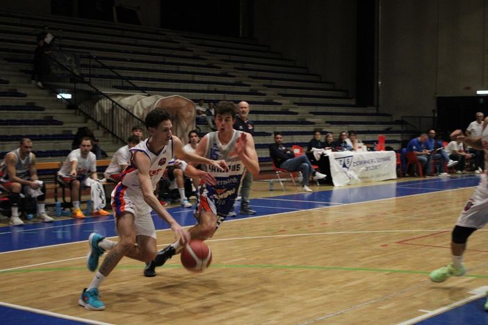 Basket Serie C: Il Teens Biella in vetta alla classifica