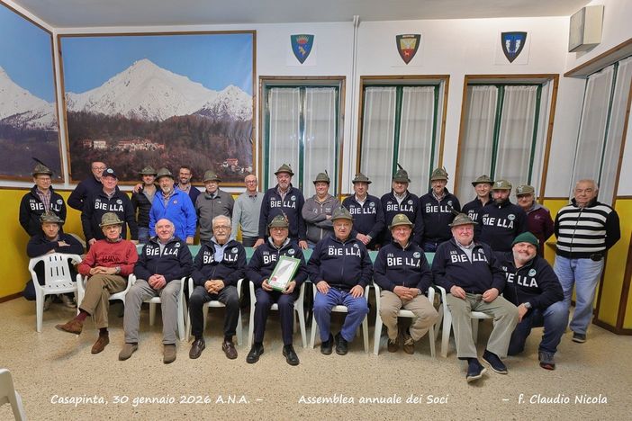 Casapinta, assemblea annuale del Gruppo Alpini: Zago riconfermato capogruppo - Foto Claudio Nicola