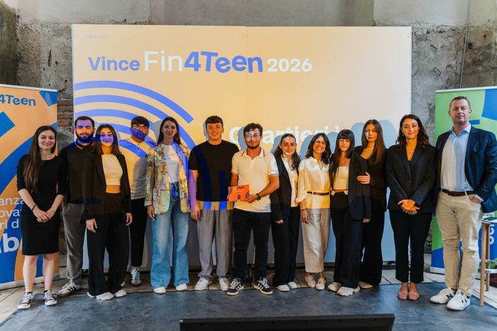 Educazione finanziaria, presentati a Biella i progetti finalisti del programma “Fin 4 Teen” Educazione finanziaria, presentati a Biella i progetti finalisti del programma “Fin 4 Teen”