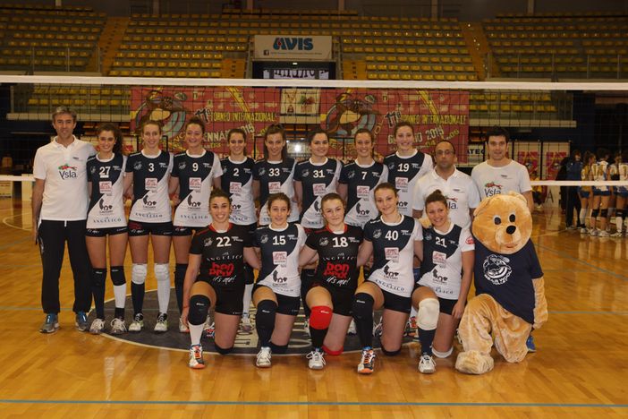 Bear Wool Volley - Under 19 femminile - Angelico Teamvolley domina la finale: una vittoria annunciata FOTOGALLERY