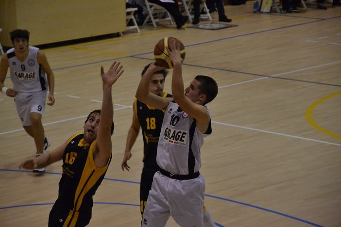 Basket - Cestistica Moregola all'esame Serravalle