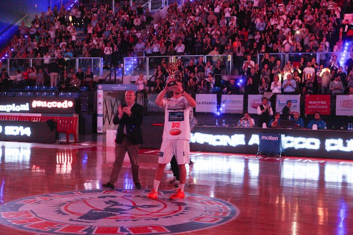 Basket - Un Voskuil da 10 e lode, 40 punti e 45 di valutazione