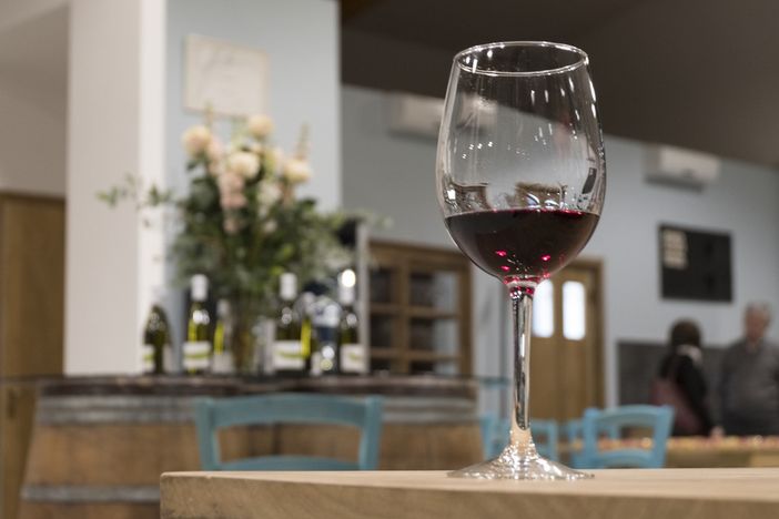 Enoteca il Quartin a Cavaglià, dove il vino è di casa Enoteca il Quartin a Cavaglià, dove il vino è di casa