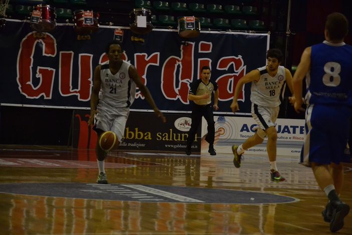 Basket - Una Banca Sella in crescita schianta anche Genova  FOTOGALLERY