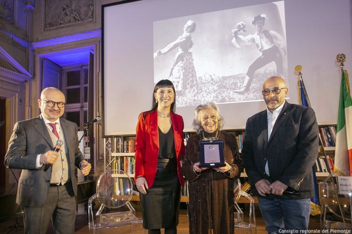 Regione Piemonte, premio alla carriera per Susanna Egri - Foto Regione Pienmonte Regione Piemonte, premio alla carriera per Susanna Egri - Foto Regione Pienmonte