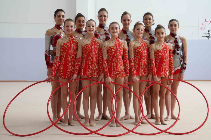 Le due squadre della Società Ginnastica La Marmora, 1ª e 5ª classificata ai Campionati di Insieme di Ritmica categoria Open e Giovanile Le due squadre della Società Ginnastica La Marmora, 1ª e 5ª classificata ai Campionati di Insieme di Ritmica categoria Open e Giovanile