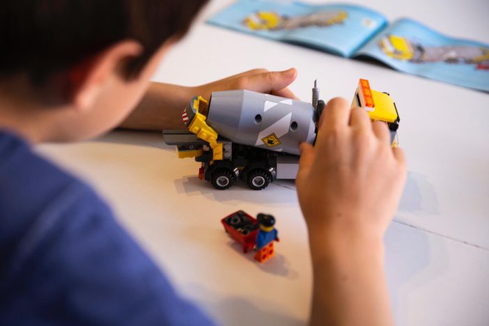 Biella, Cascina Oremo presenta la “Brick’s Room”. Biella, Cascina Oremo presenta la “Brick’s Room”.