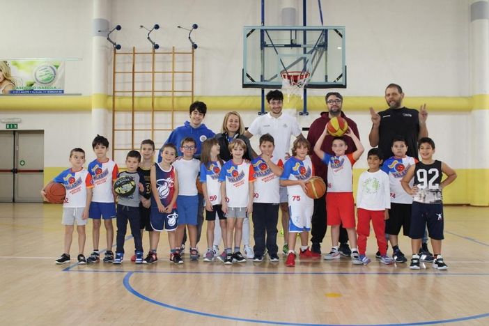 Minibasket Biellese festeggia il 3° anno di attività. Minibasket Biellese festeggia il 3° anno di attività.