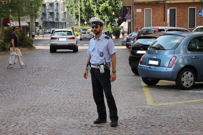 Chiavazza: Scontro tra due auto, nessun ferito
