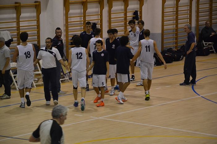 Basket - Basta un quarto alla Cestistica per battere Carmagnola