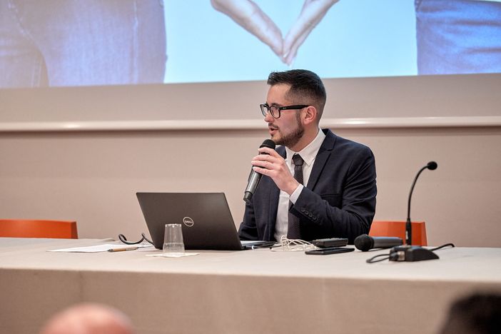 Parcheggio dell'ospedale: si accendono i parchimetri e Avis Biella schiera a fianco dei donatori