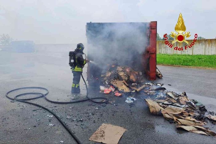 fuoco vigili fuoco vigili