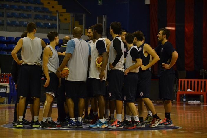 Basket - Il derby vinto spinge l'Angelico a varcare la soglia dei 1.500 abbonamenti