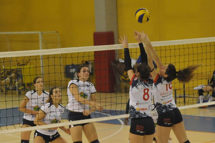 L'Angelico TeamVolley supera il Calton e chiude l'andata al secondo posto L'Angelico TeamVolley supera il Calton e chiude l'andata al secondo posto