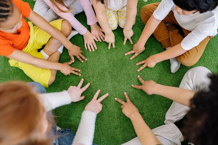 L’Associazione “Nuove Idee per Ponderano” dona giochi alla Scuola dell’Infanzia L’Associazione “Nuove Idee per Ponderano” dona giochi alla Scuola dell’Infanzia
