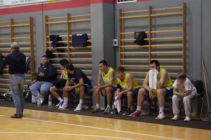 Basket - Vigliano torna alla vittoria e spera nella salvezza