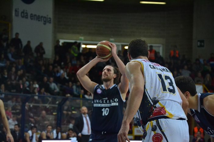 Basket - Le pagelle Angelico: Voskuil è immarcabile