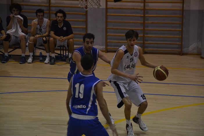 Basket - Le pagelle della Cestistica, sufficienti soltanto Singjeli e Stassi