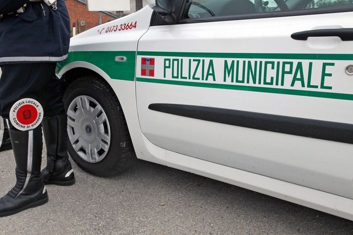 Cossato: Minacce ad agente della polizia locale, intervengono i carabinieri Cossato: Minacce ad agente della polizia locale, intervengono i carabinieri