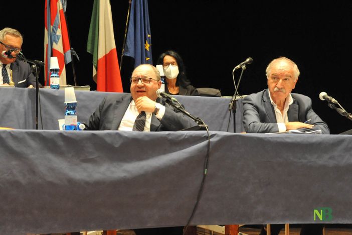 Un momento del consiglio