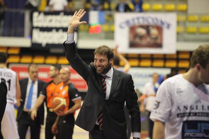 Edilnol Pallacanestro Biella, sei derby in 40 giorni. Pazzesco