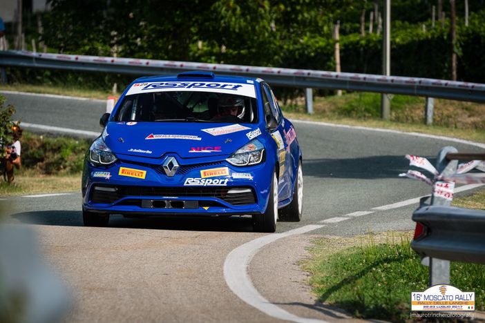 Motori: Tornano le auto storiche al Moscato Historic Rally