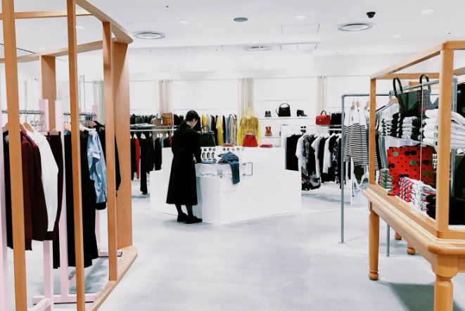 Radio in store per i negozi e marketing sensoriale: come la musica guida le vendite