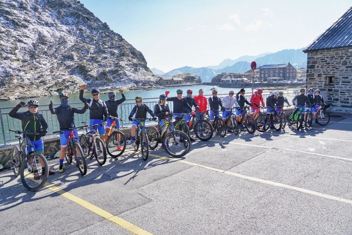 I 20  ciclisti "Parkinsonauti" domani a Salussola - Foto Bike Riding For Parkinson 2022