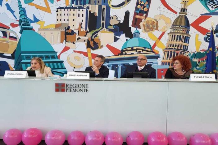 Il Piemonte a fianco della prevenzione: “La Regione si colora di rosa”.