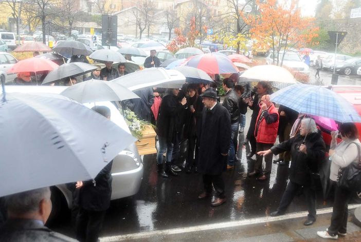 Per Elisa l'abbraccio di tutta Biella FOTOGALLERY