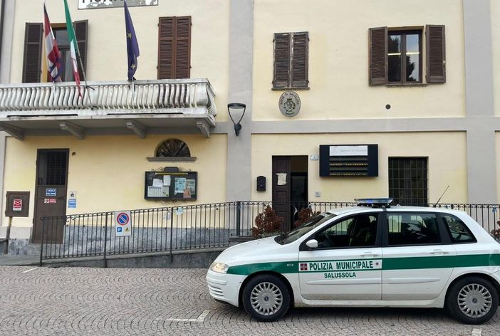 Salussola: Controlli su strada, verbale per il conducente di un'auto senza assicurazione