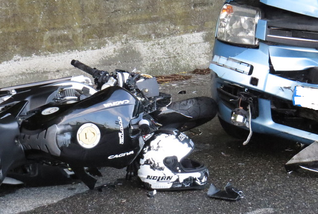 Incidente a Biella in Strada Barazzetto Vandorno, 16enne in ospedale, foto archivio Incidente a Biella in Strada Barazzetto Vandorno, 16enne in ospedale, foto archivio