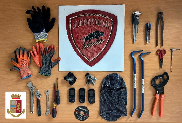 Pronti a svaligiare case: tre pregiudicati denunciati e allontanati da Biella Pronti a svaligiare case: tre pregiudicati denunciati e allontanati da Biella